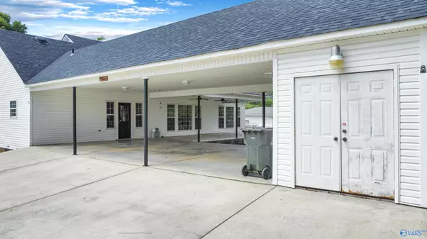 Athens, AL 35611,17501 Martin Drive