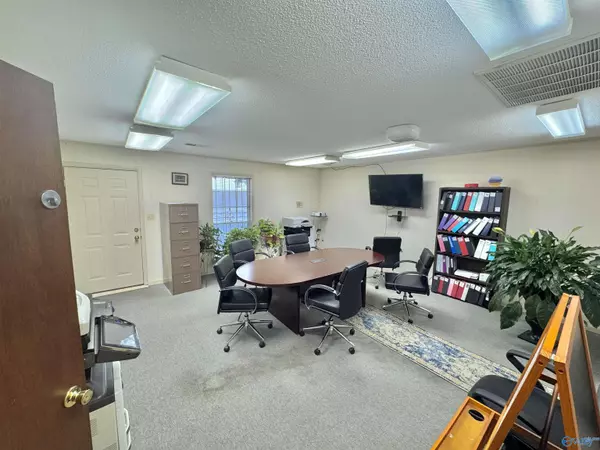807 2nd Avenue, Decatur, AL 35601