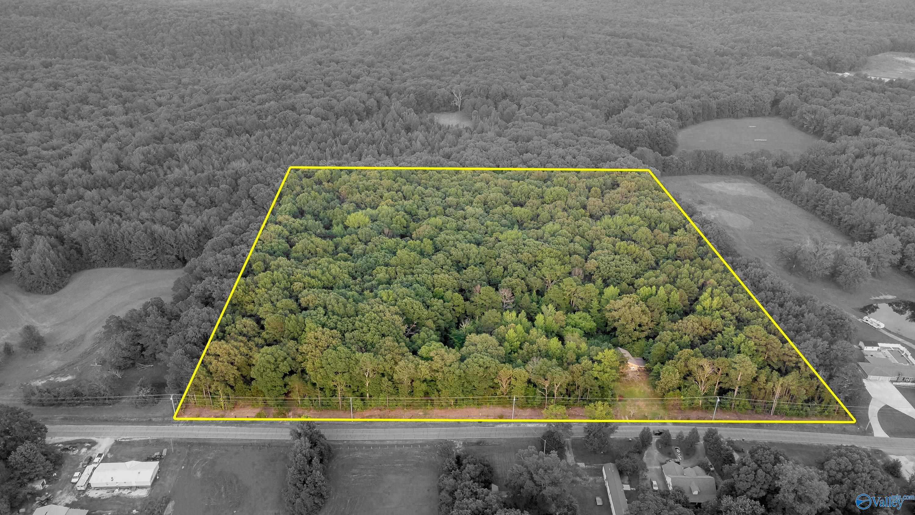 2160 Jackson Highway, Tuscumbia, AL 35674