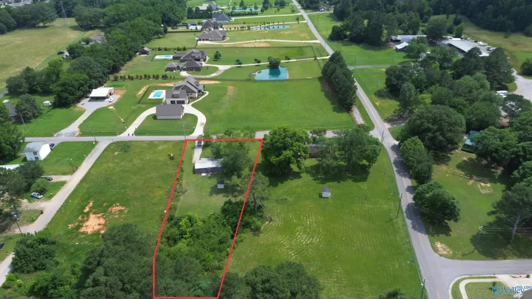 123 Miller Lane, Hampton Cove, AL 35763