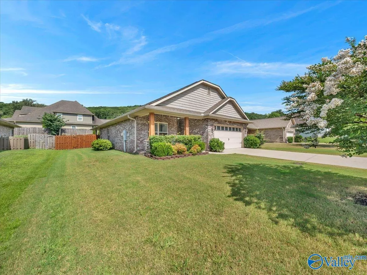 Owens Cross Roads, AL 35763,2906 Blossom Park Drive