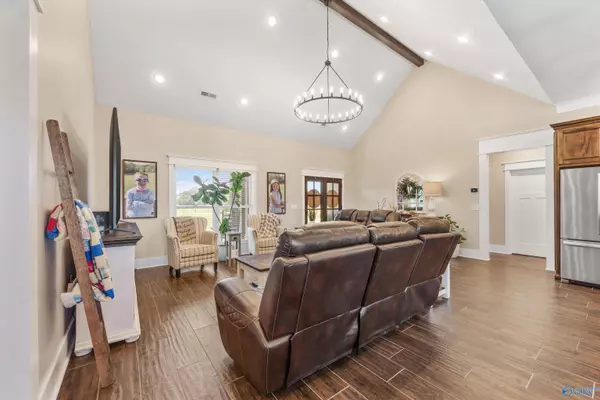 Athens, AL 35611,11704 New Cut Road