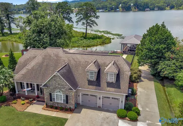 709 Hood Cove Road, Southside, AL 35907