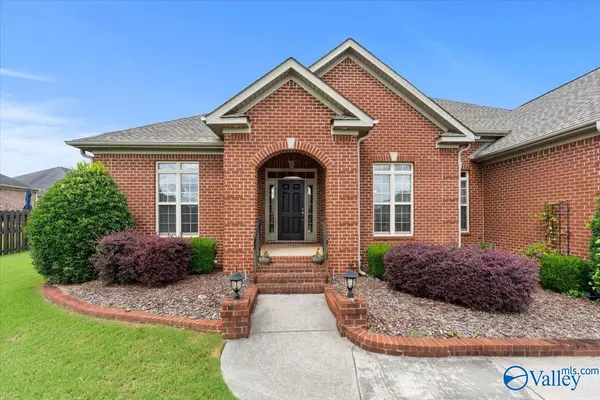 Owens Cross Roads, AL 35763,7578 Crestridge Drive