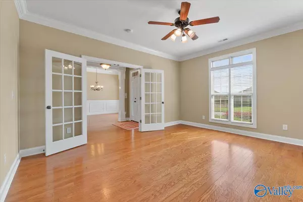 Owens Cross Roads, AL 35763,7578 Crestridge Drive