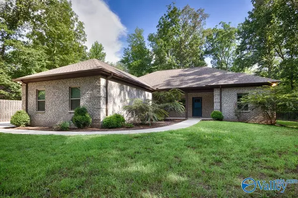28302 Jessica Drive, Toney, AL 35773
