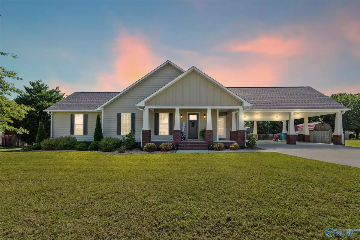 Boaz, AL 35957,54 Ora Street