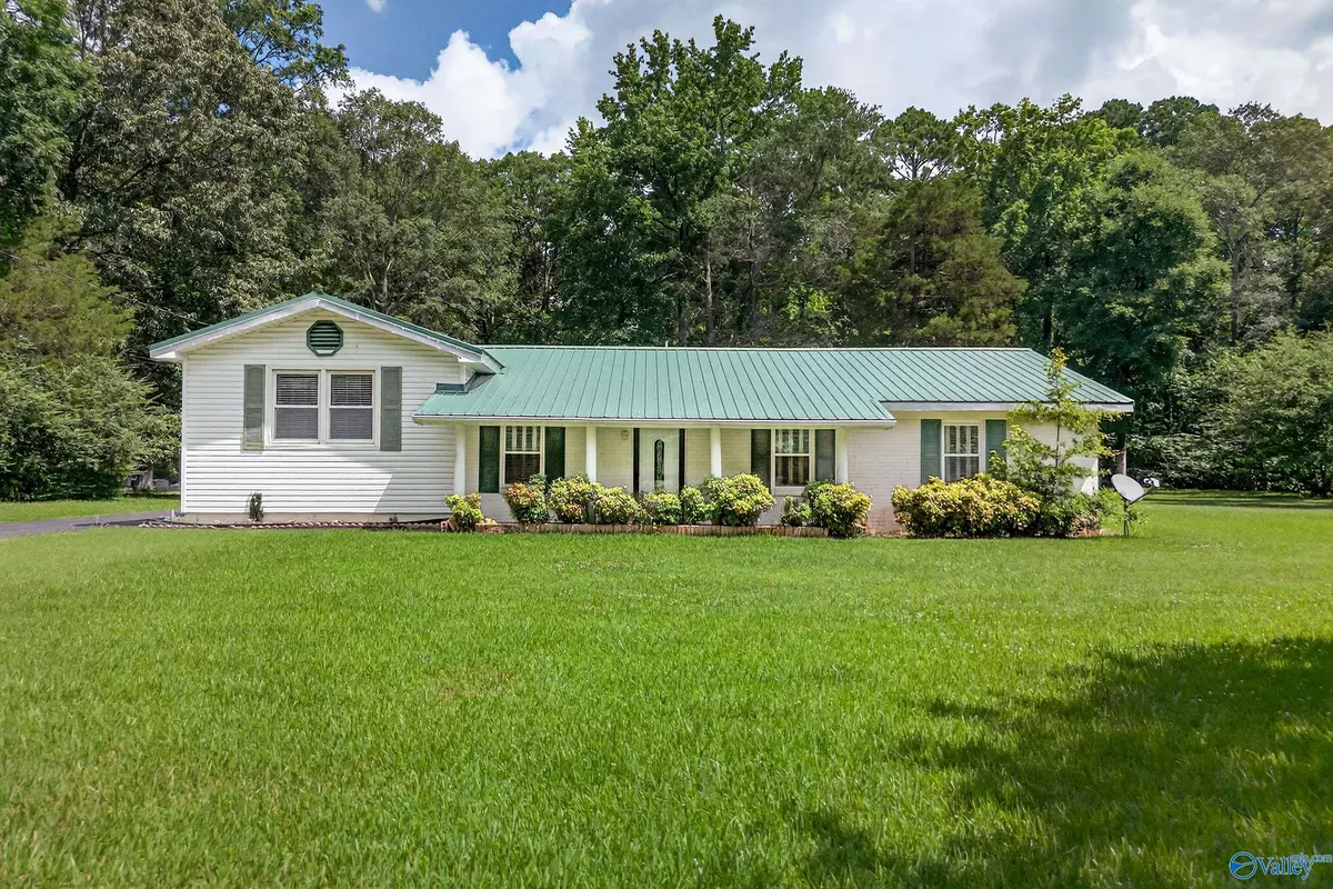 Hazel Green, AL 35750,271 Oakview Road