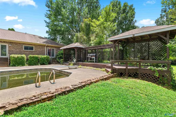 Harvest, AL 35749,102 Maverick Drive