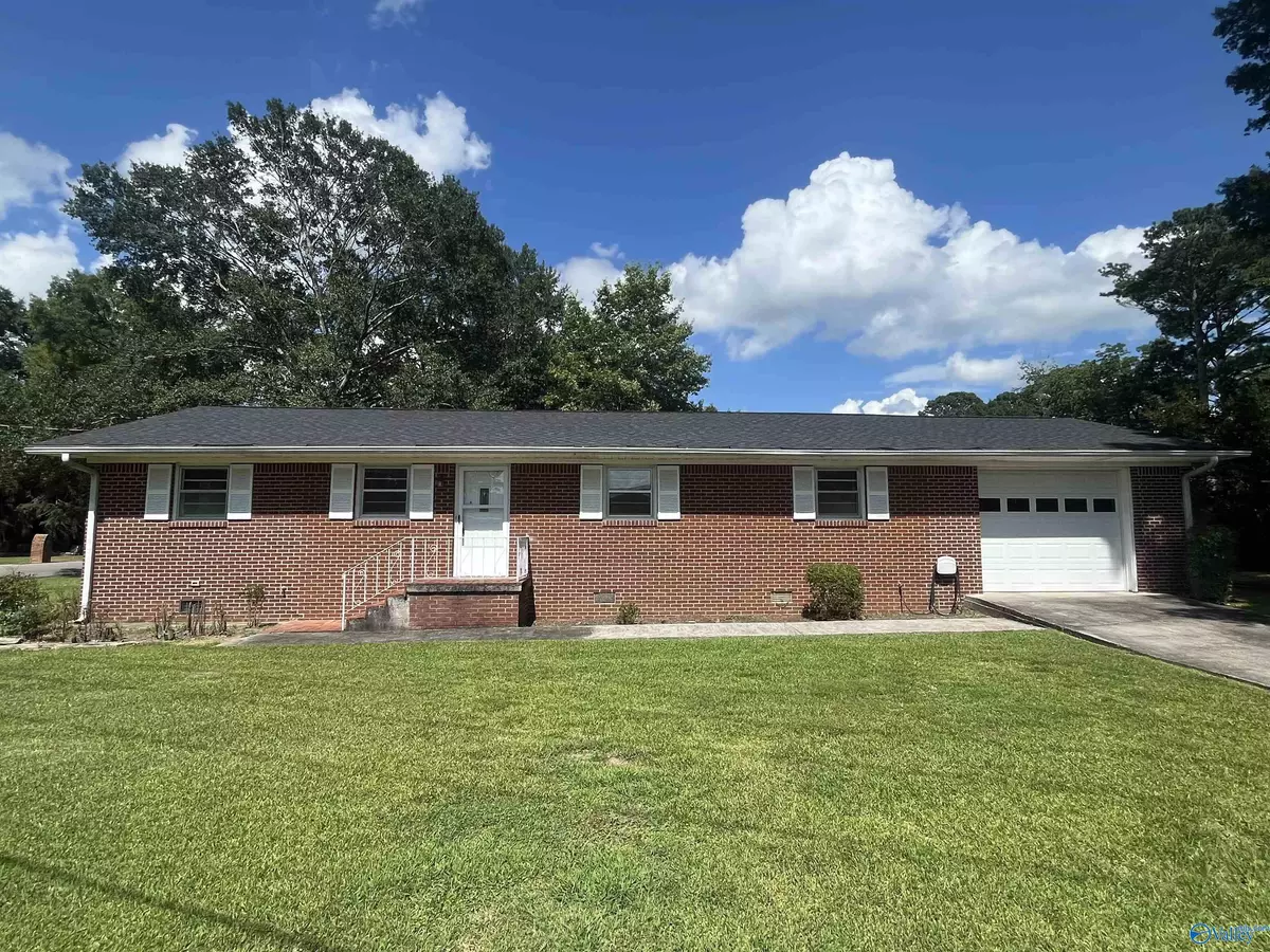 Hartselle, AL 35640,1800 Smith Street SW