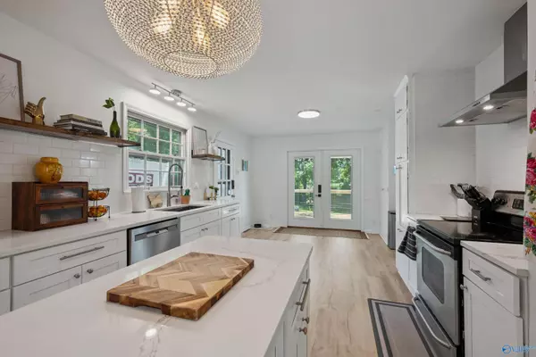 Huntsville, AL 35802,7119 Jones Valley Drive SE