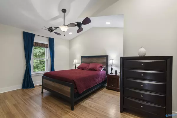 Huntsville, AL 35801,1510 Oshaughnessy Avenue NE