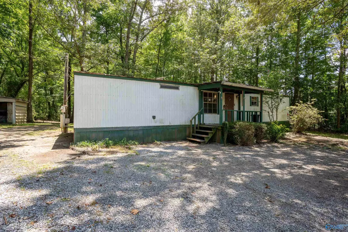 Henagar, AL 35978,11 Shady Lane