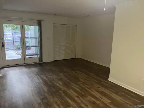 Huntsville, AL 35802,8151 Oldfield Road #5