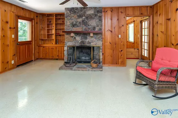 Hartselle, AL 35640,2585 W Highway 36