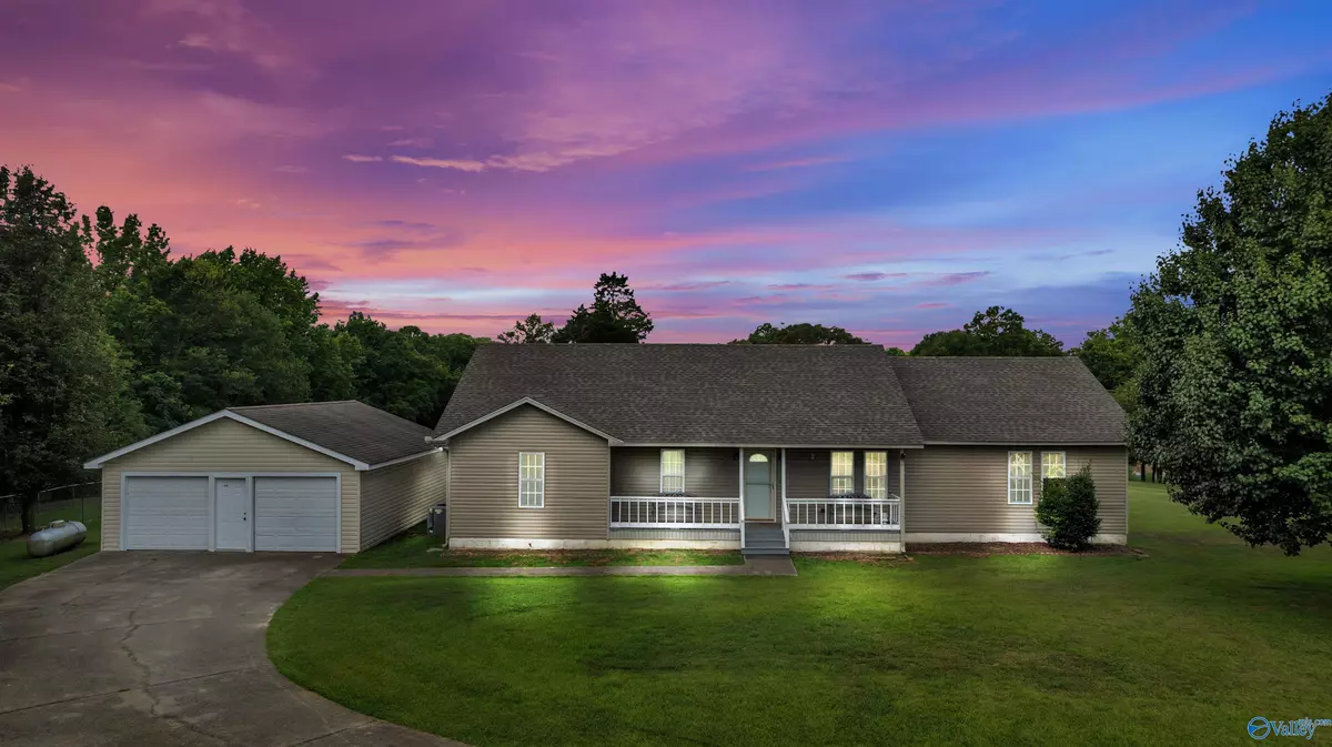 Cullman, AL 35055,430 County Road 796