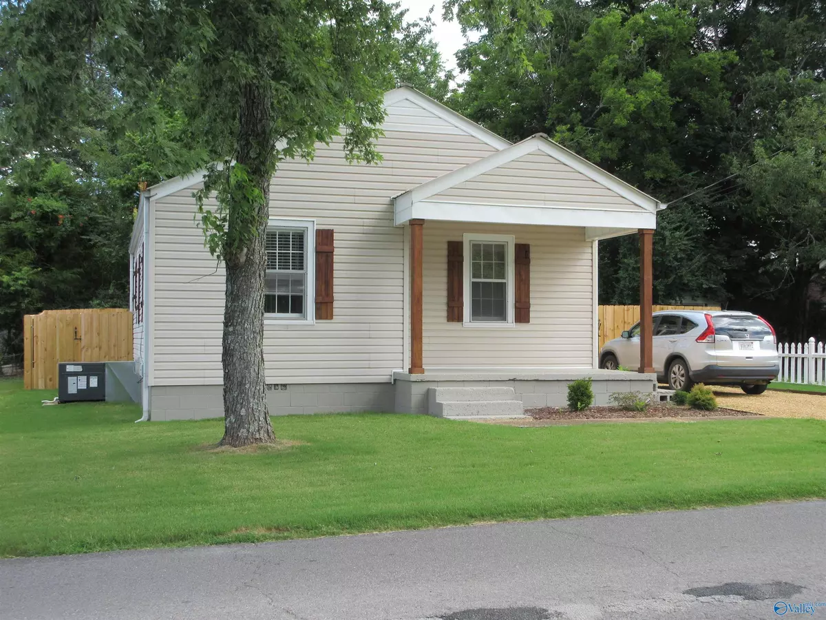 Scottsboro, AL 35768,433 E Charlotte Avenue