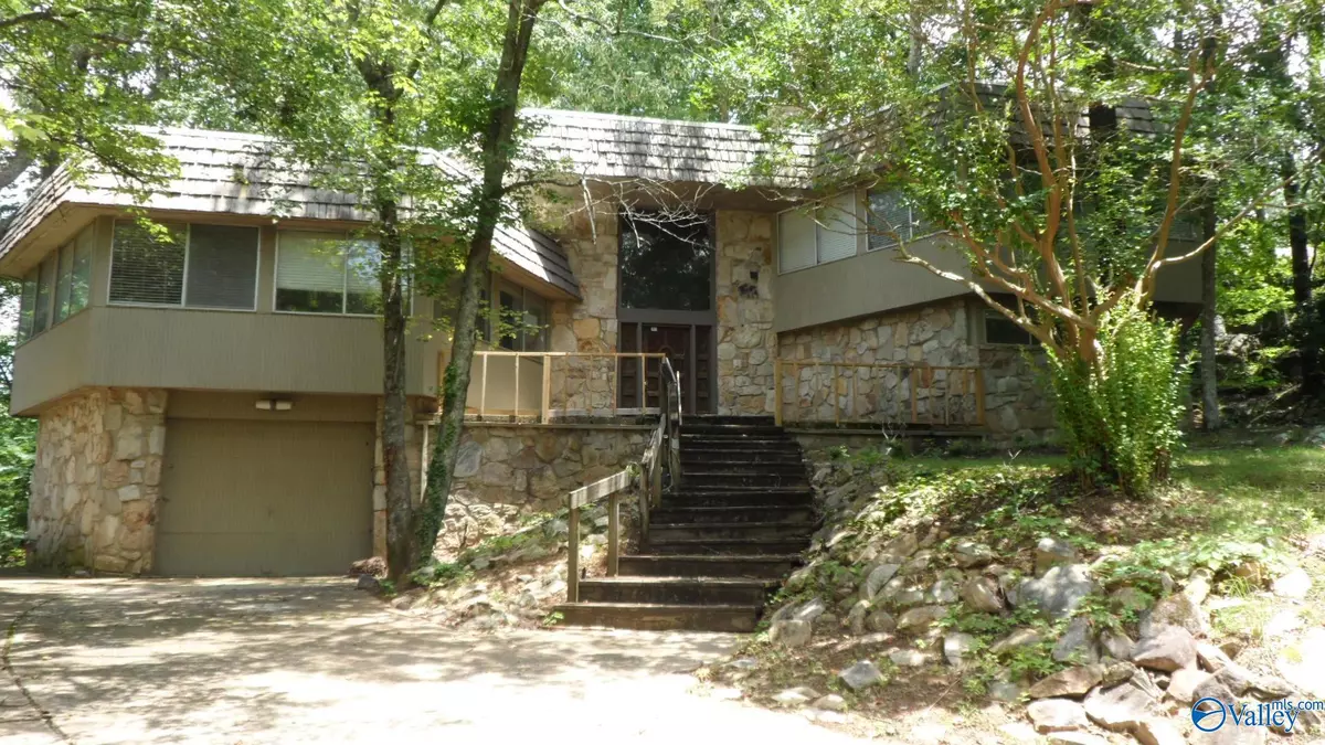 Anniston, AL 36207,33 Diana Hill Road