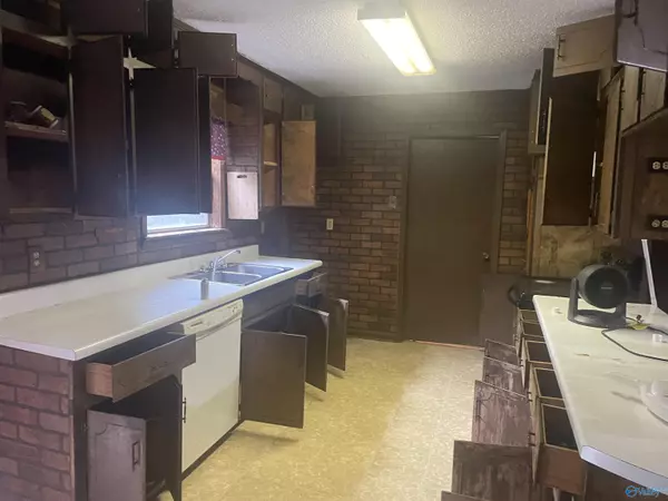 Gadsden, AL 35901,635 Cornelia Circle