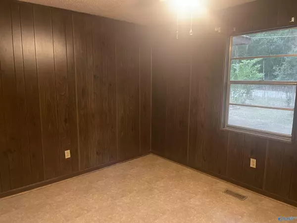 Gadsden, AL 35901,635 Cornelia Circle