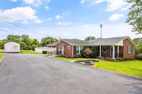 Harvest, AL 35749,1776 Nick Davis Road