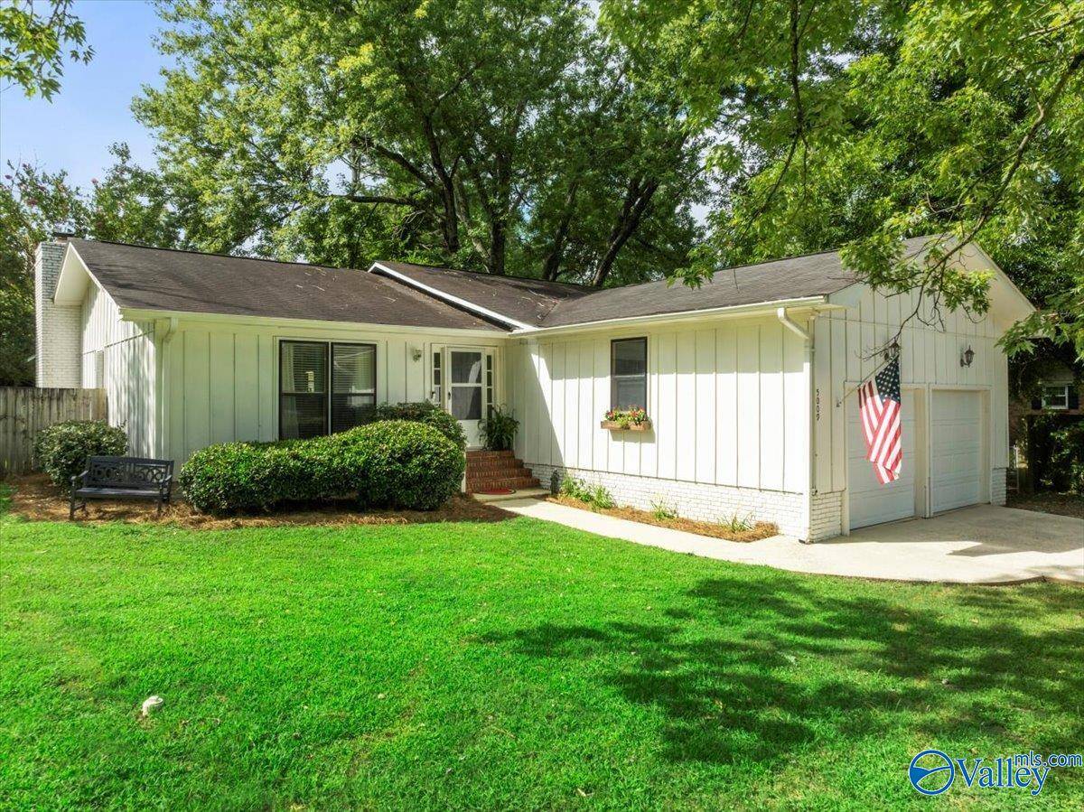 5009 Webb Avenue, Guntersville, AL 35976