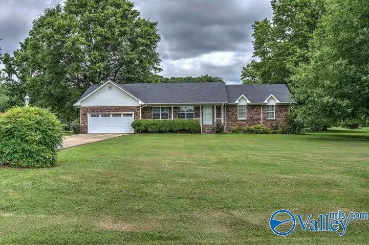 630 Sunset Drive, Ider, AL 35981