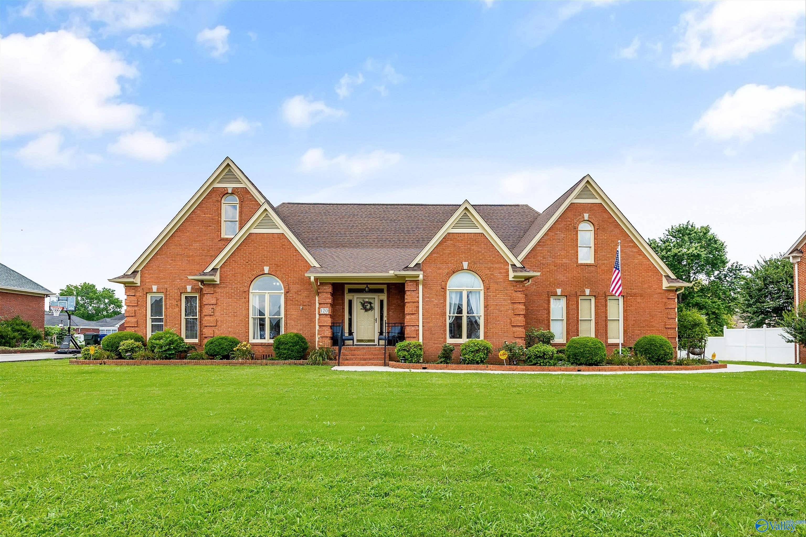 120 Hidden Creek Drive, Huntsville, AL 35806