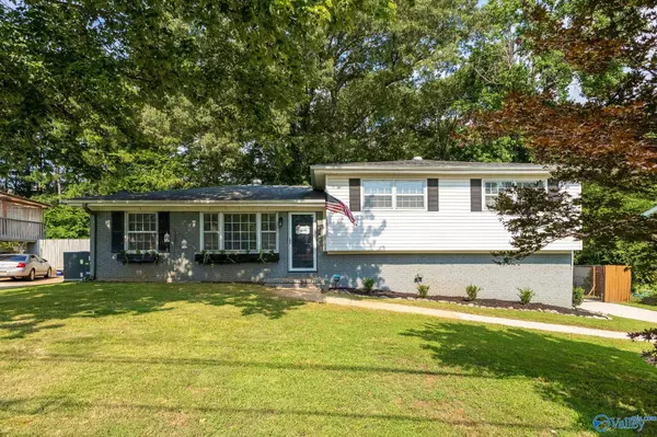 309 Forrest Park Court NW, Huntsville, AL 35806