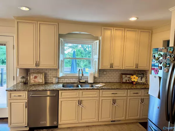 Huntsville, AL 35801,1107 Big Cove Road