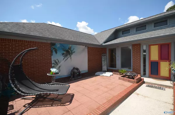 Cullman, AL 35055,157 County Road 701