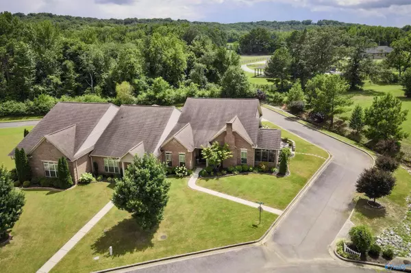 130 Victoria Circle, Decatur, AL 35603