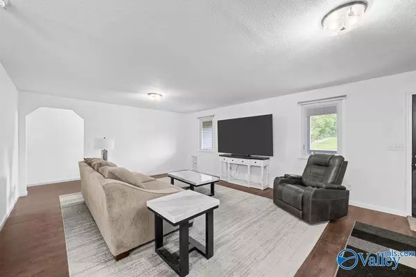 Boaz, AL 35956,699 Mark Whitt Road