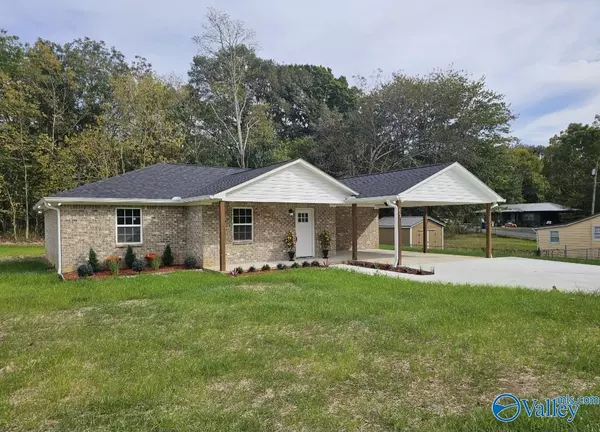 212 4th Street NW, Arab, AL 35016