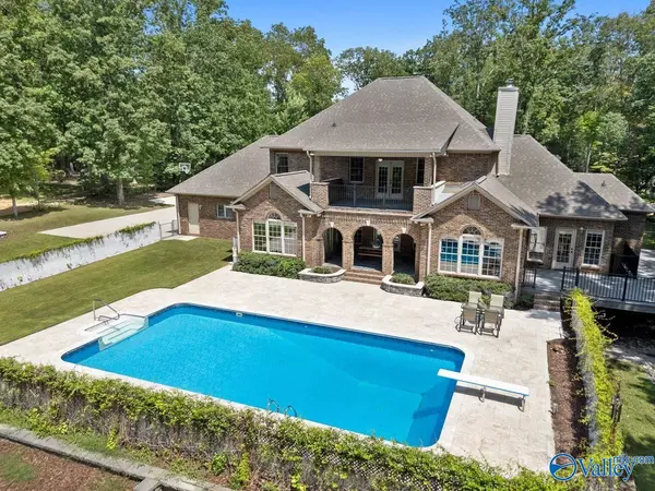 Huntsville, AL 35803,5007 SE Sunset Bluff