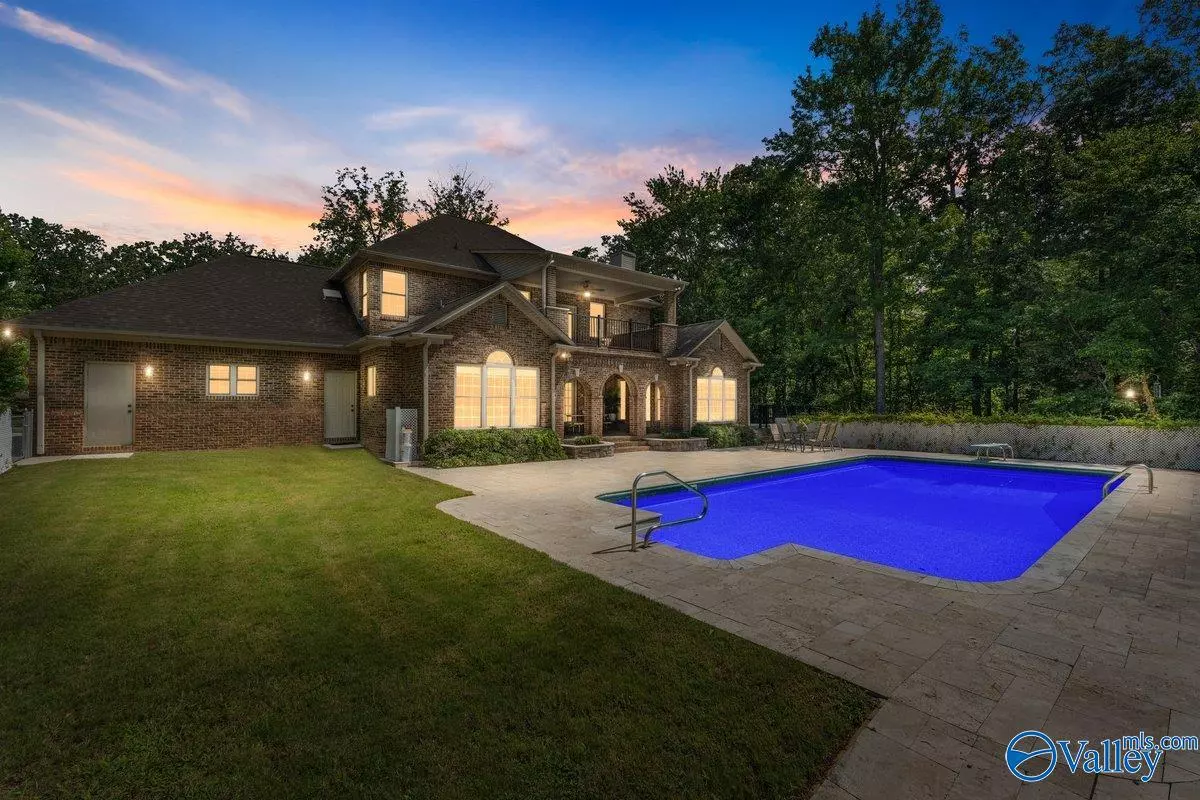 Huntsville, AL 35803,5007 SE Sunset Bluff