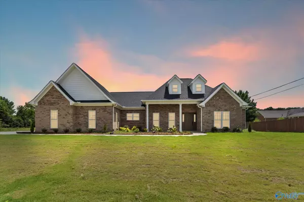 1509 Nella Drive, Athens, AL 35611