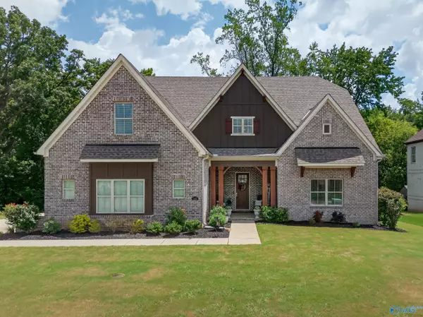 138 Creekmound Drive,  Huntsville,  AL 35806