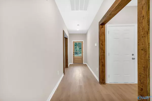 Guntersville, AL 35976,5902 Wyeth Mountain Road