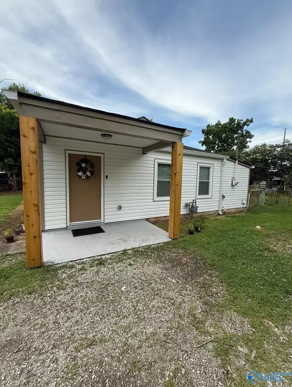 Huntsville, AL 35805,702 9th Street