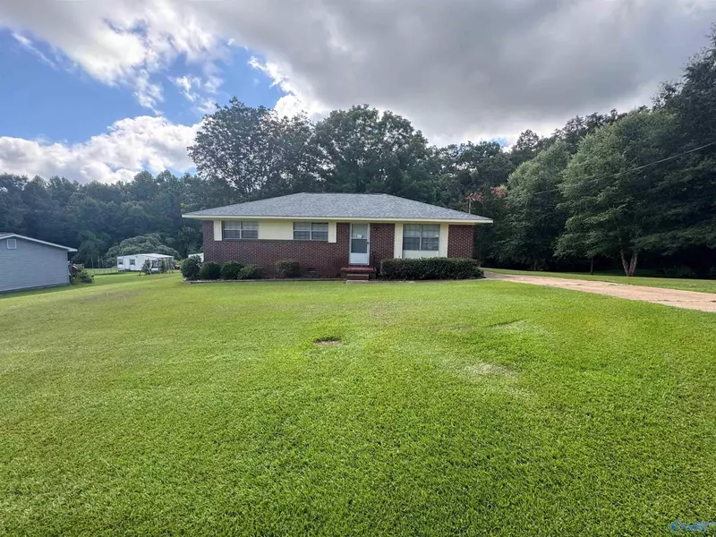 4221 Tawannah Circle E, Hokes Bluff, AL 35903
