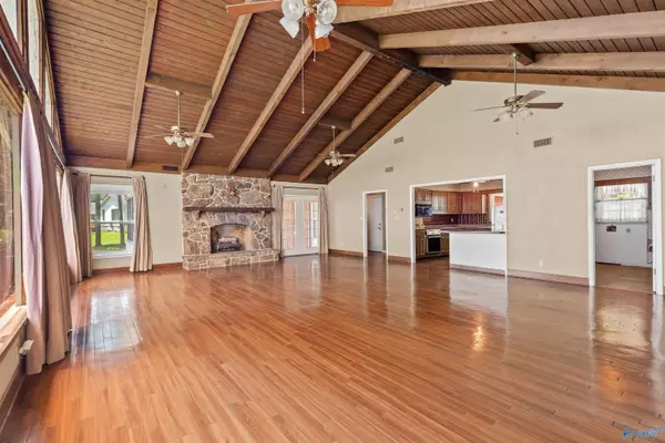 Hillsboro, AL 35643,208 County Road 445