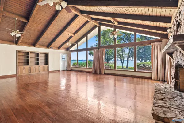 Hillsboro, AL 35643,208 County Road 445