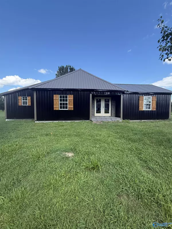 8352 County Road 19, Section, AL 35771