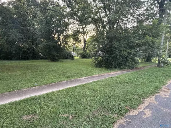 707 N Beaty Street, Athens, AL 35611