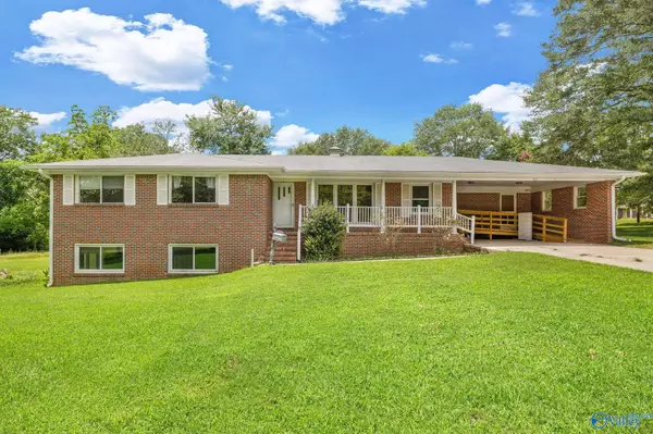 312 North Edmondson, Albertville, AL 35950