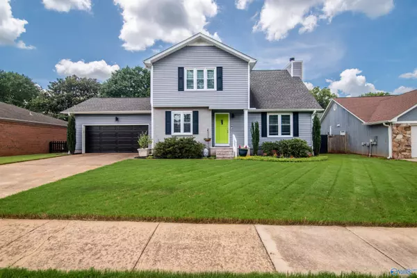 1809 Whisperwood Way NW, Huntsville, AL 35806