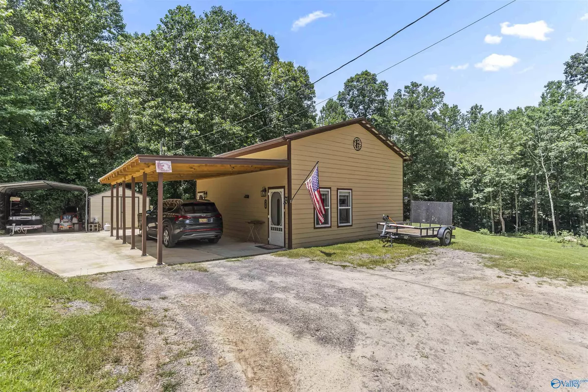 Arley, AL 35541,123 County Road 3917
