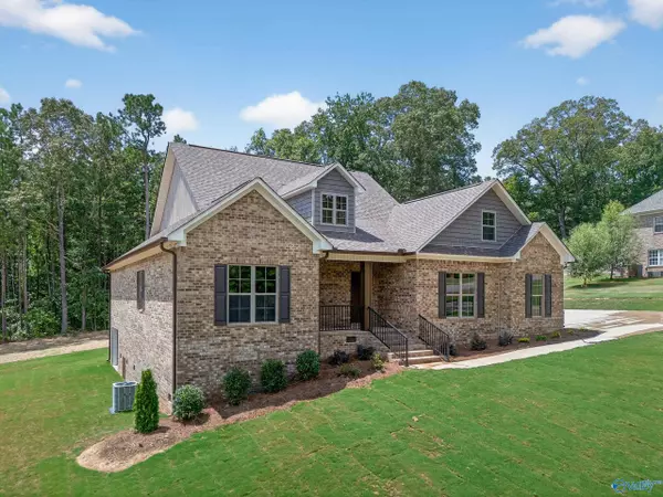 105 Meadow Creek Road, Glencoe, AL 35905