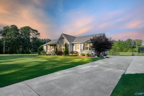 2728 Bethsaida Road, Boaz, AL 35957
